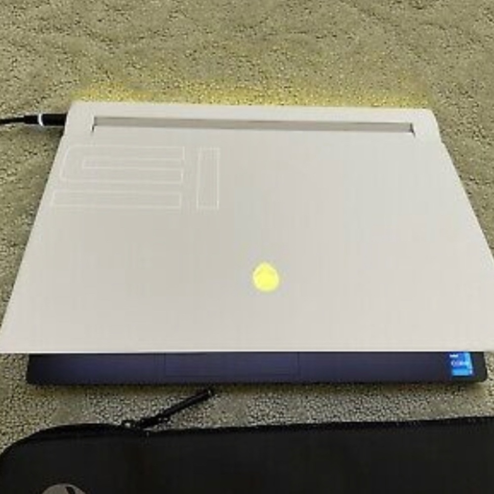 Alienware X15 R2 3080Ti - Picture 10 of 11